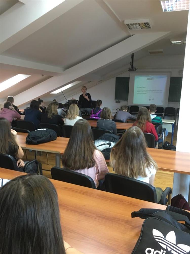 Slika /PU_KZ/Vijesti 2019/mjesec protiv ovisnosti 11.jpg